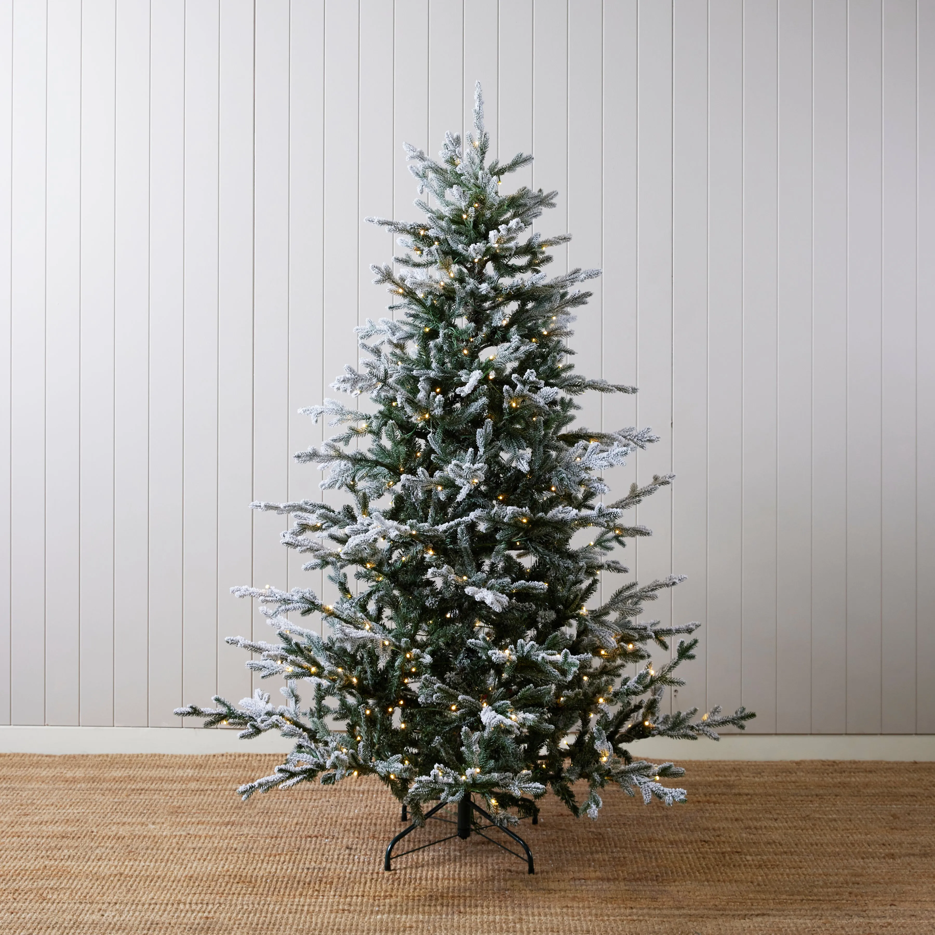 6 Ft Balsam Fir Snow Tree - 340 Led