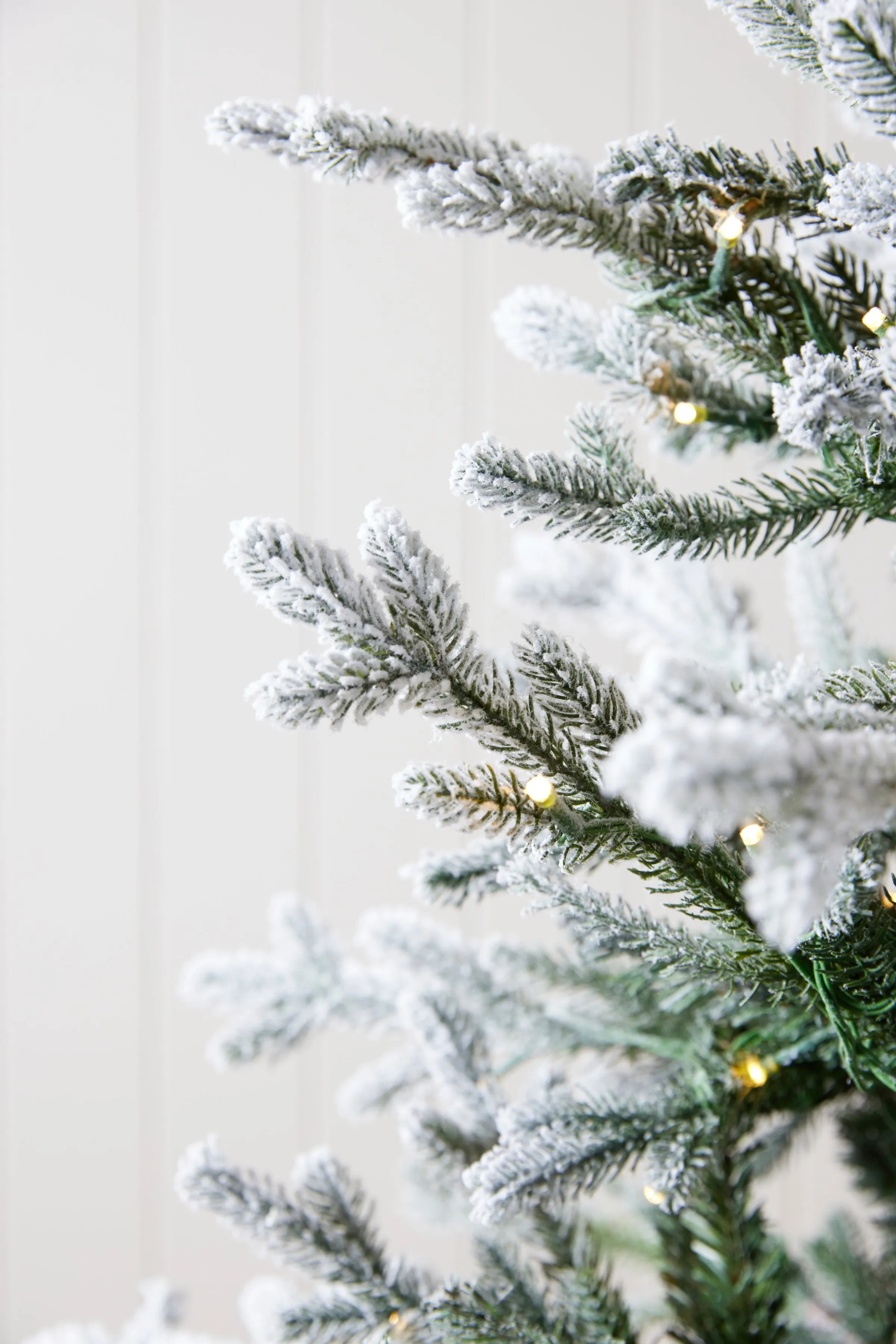 6 Ft Balsam Fir Snow Tree - 340 Led