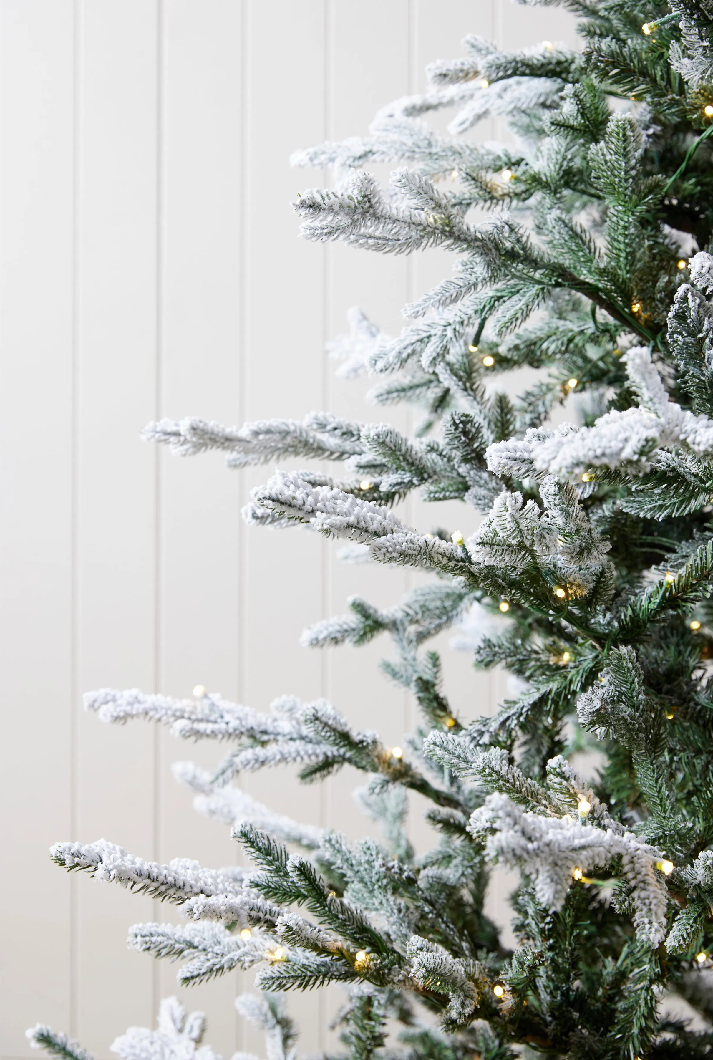 6 Ft Balsam Fir Snow Tree - 340 Led