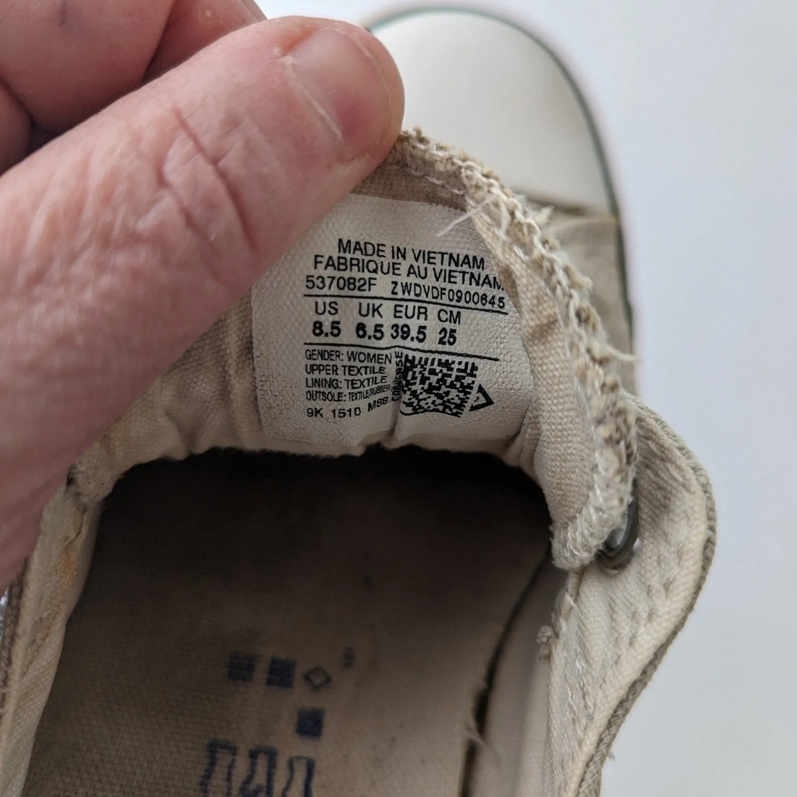 Converse Chuck Taylor Shoreline Sneakers 8.5