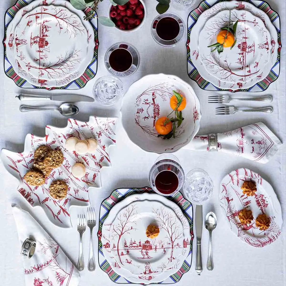 Country Estate Winter Frolic Muffin Dish