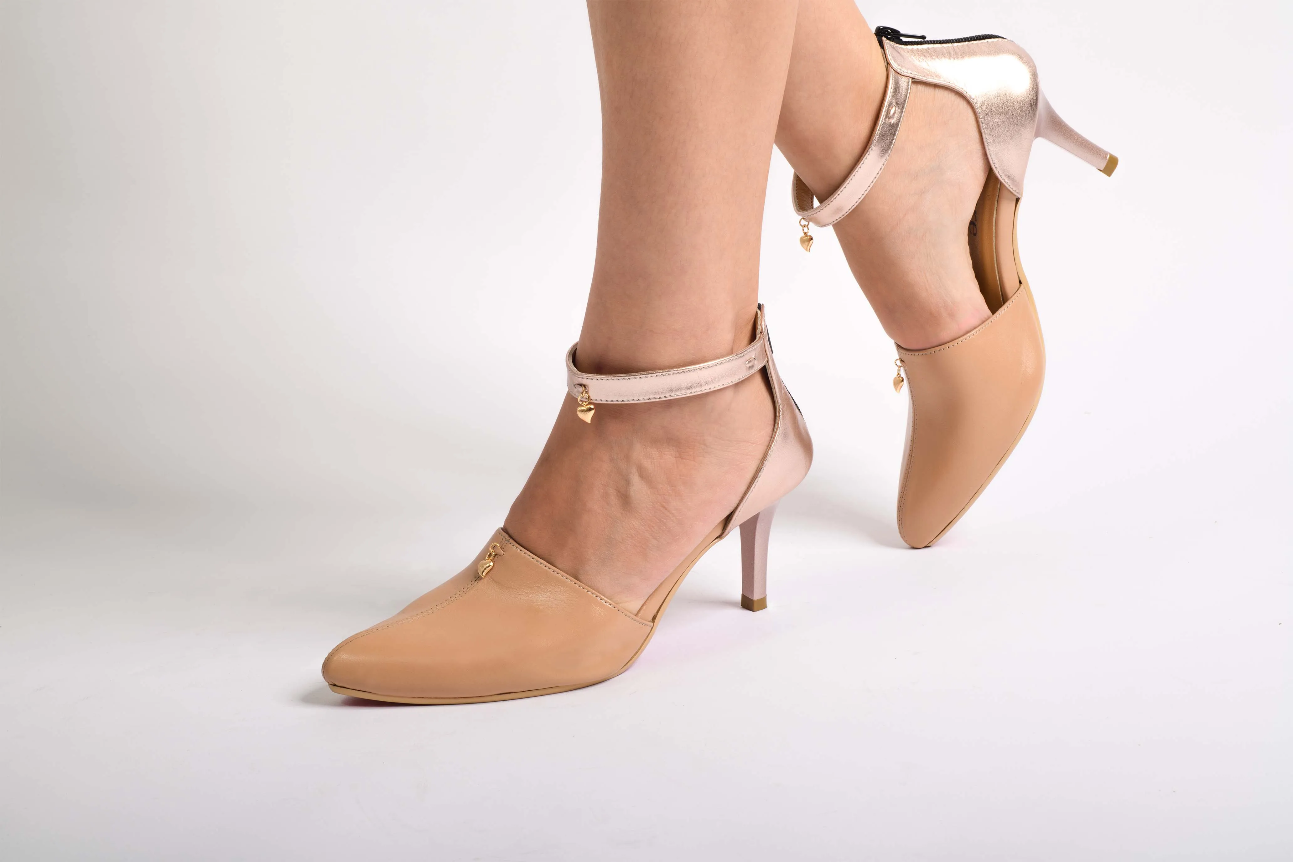 Shoeful Glam: Priscilla
