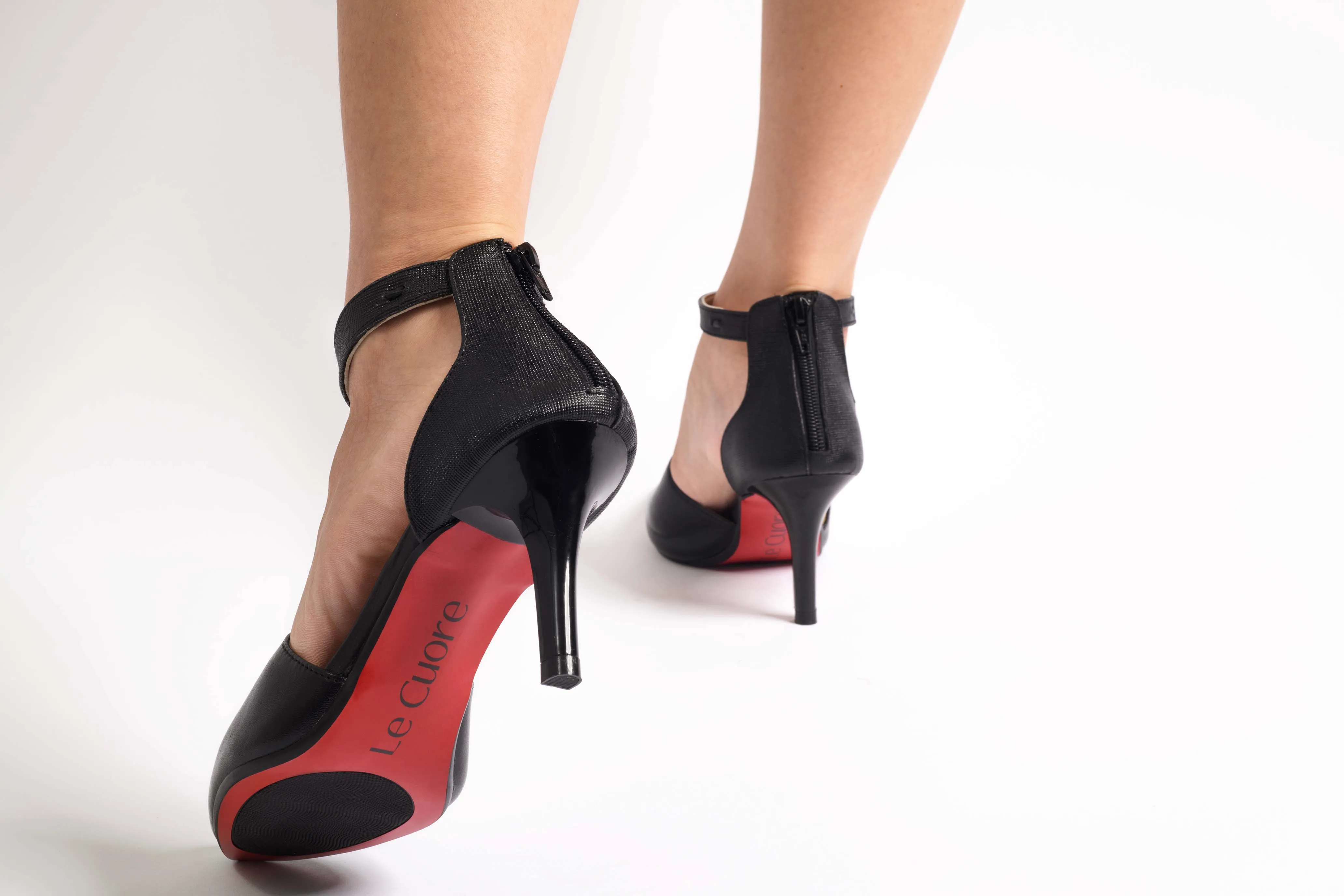 Shoeful Glam: Priscilla