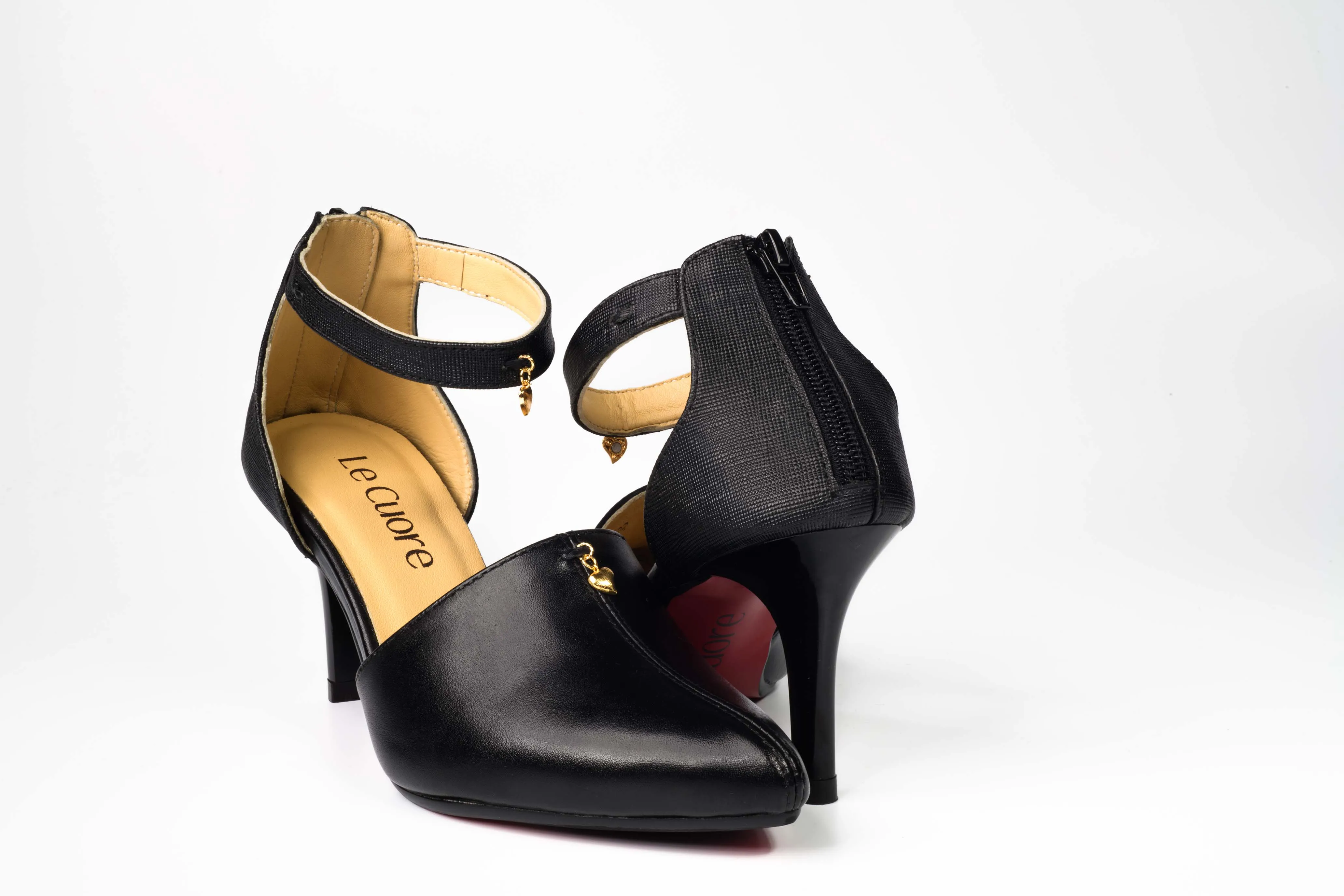 Shoeful Glam: Priscilla